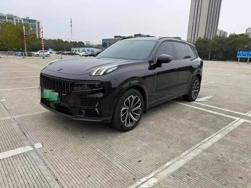 Lynk & Co 09 EM-P 2025