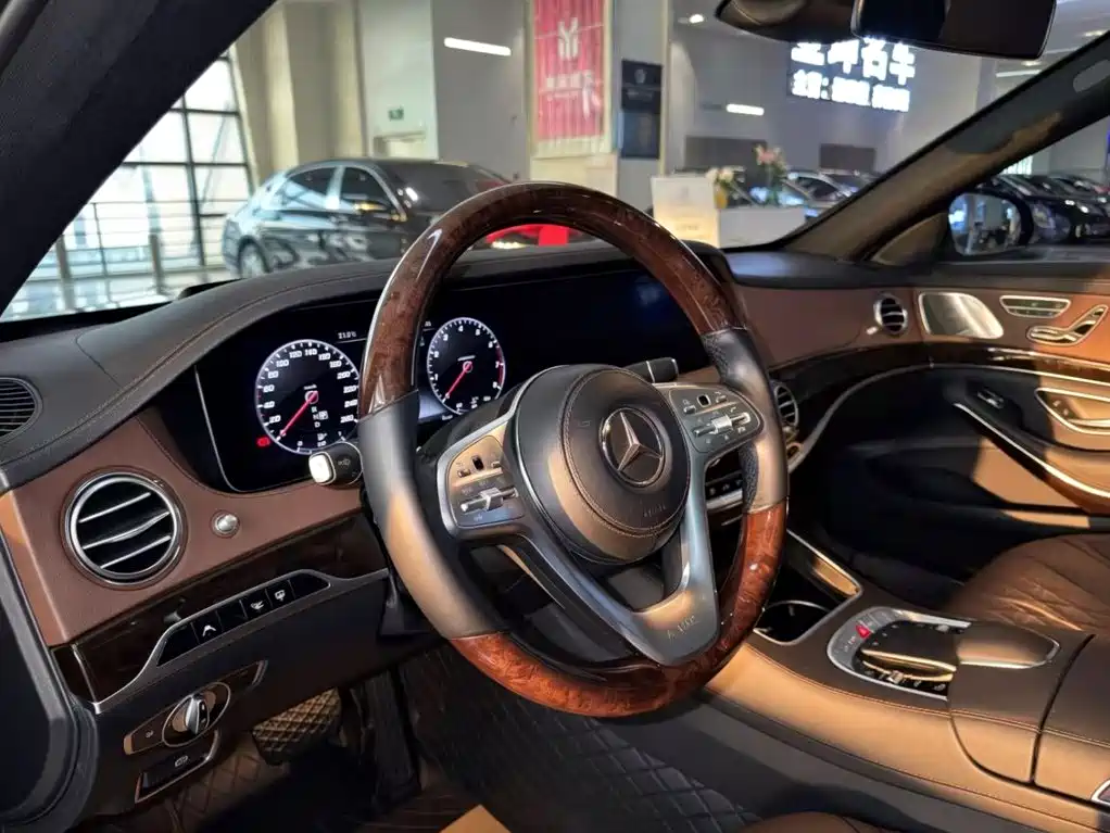Mercedes-Benz S-Class — миниатюра 7
