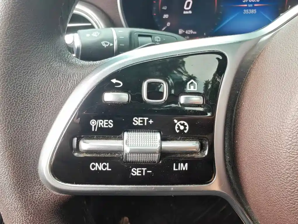 Mercedes-Benz GLC — миниатюра 18