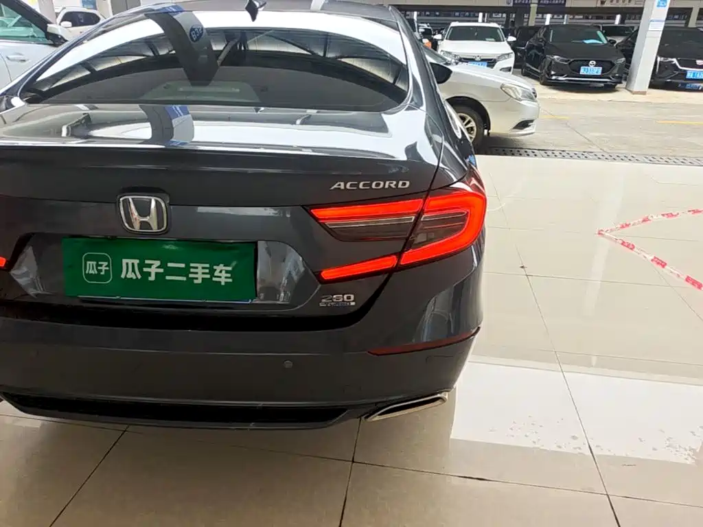 Honda Accord — миниатюра 8