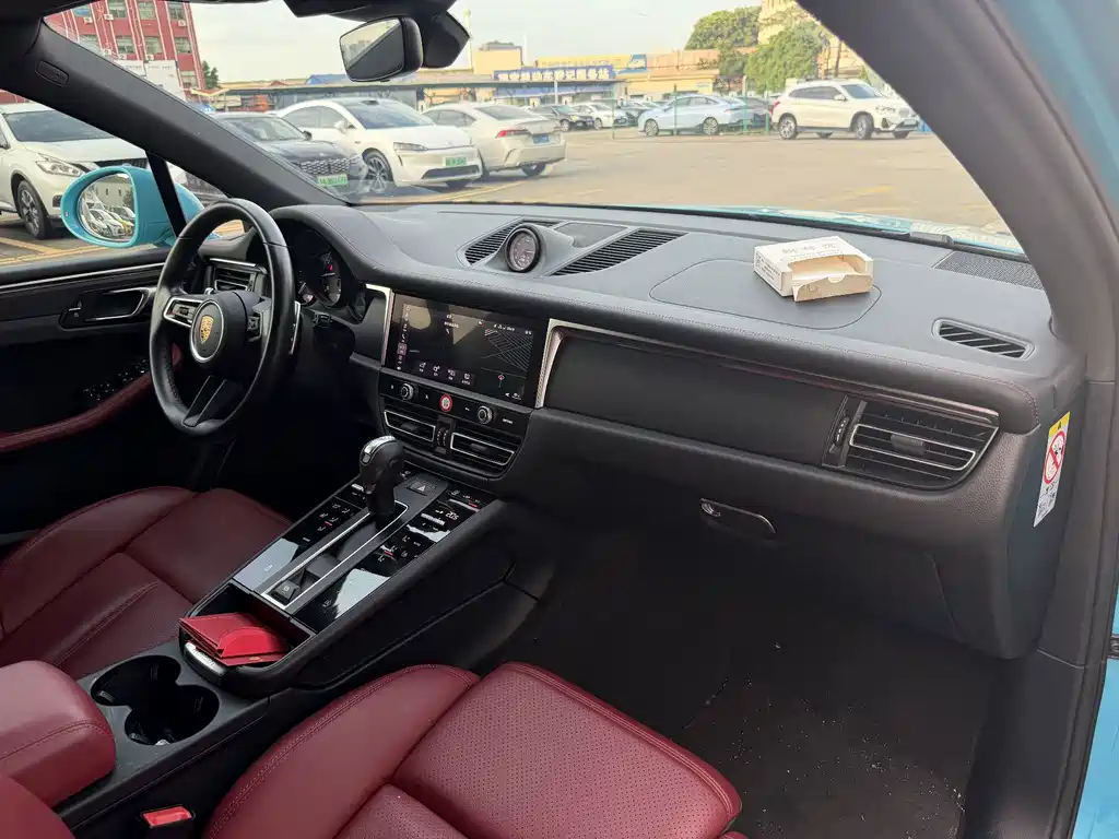 Porsche Macan — миниатюра 18