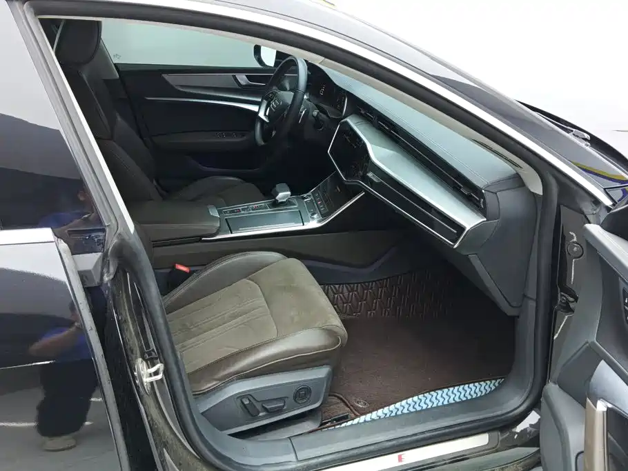Audi A7L — миниатюра 8