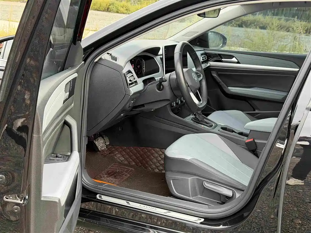 Volkswagen Lavida — миниатюра 7