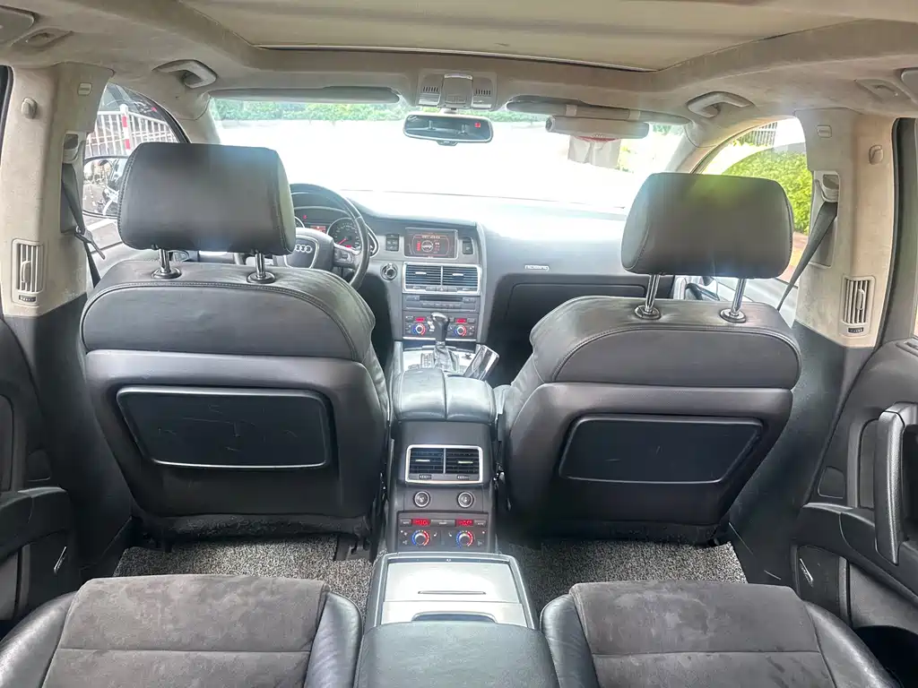 Audi Q7 — миниатюра 9