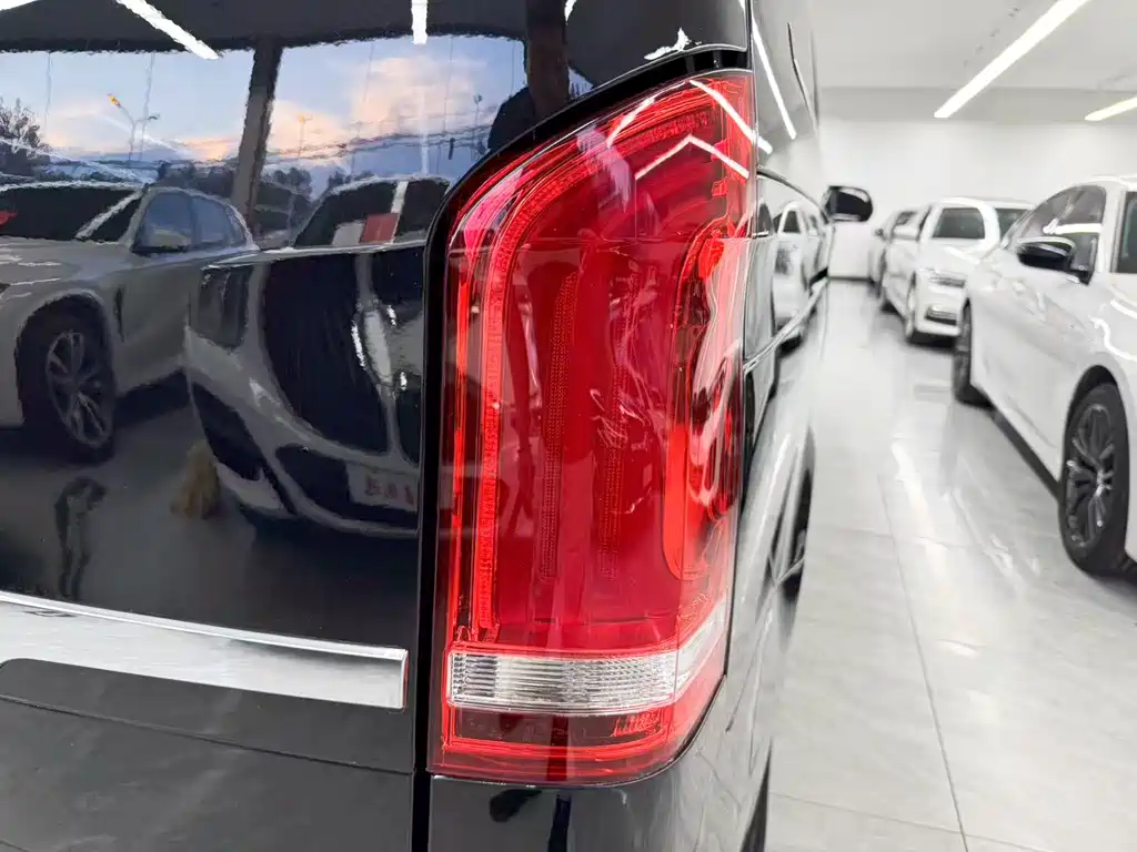 Mercedes-Benz Vito — миниатюра 26
