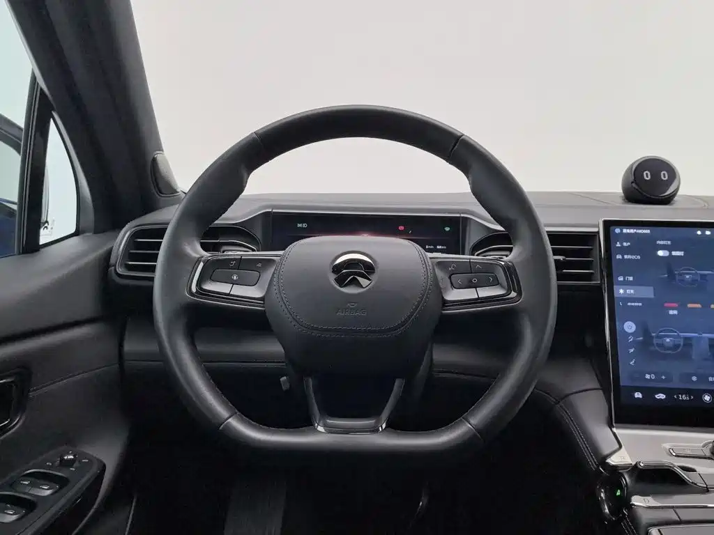 NIO EC6 — миниатюра 11