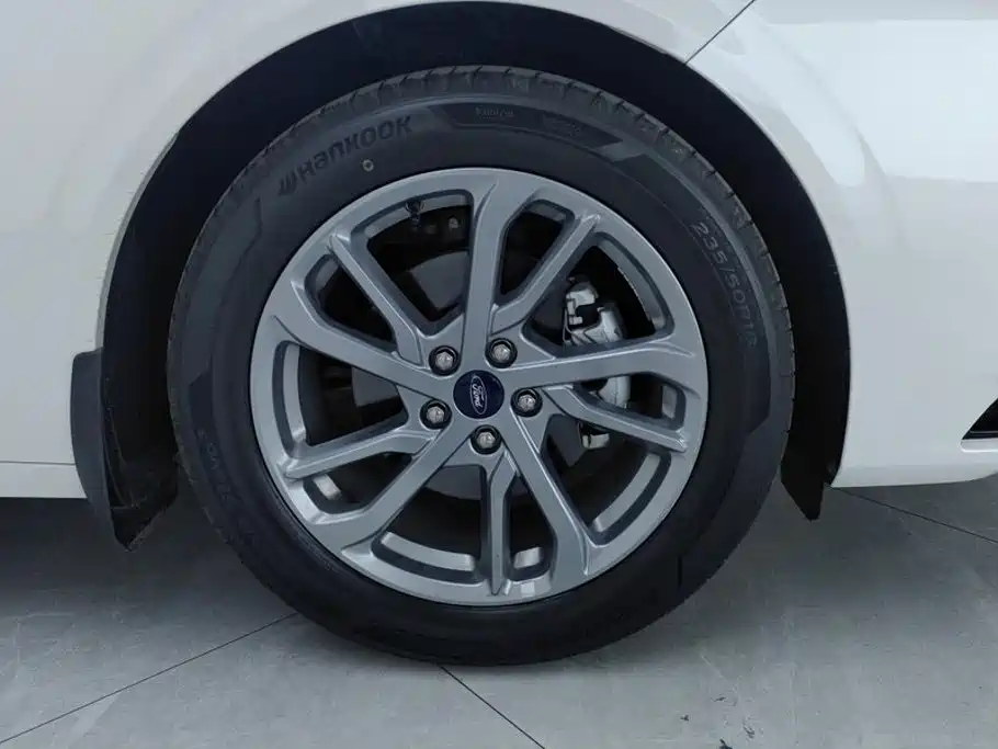Ford Mondeo — миниатюра 6