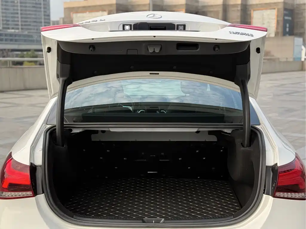 MERCEDES-BENZ A CLASS