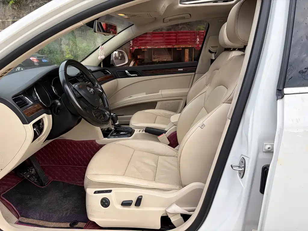 Skoda Superb — миниатюра 9