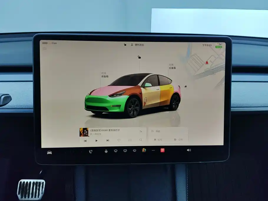 Tesla Model Y — миниатюра 13