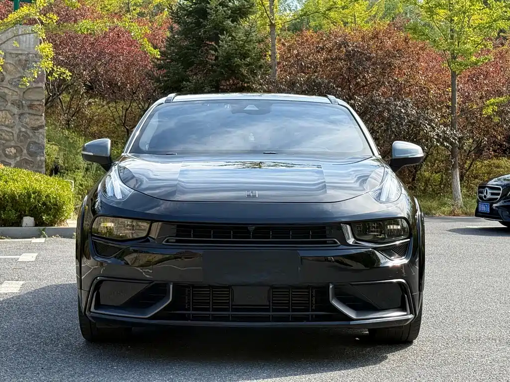 Lynk & Co 02 Hatchback — миниатюра 2