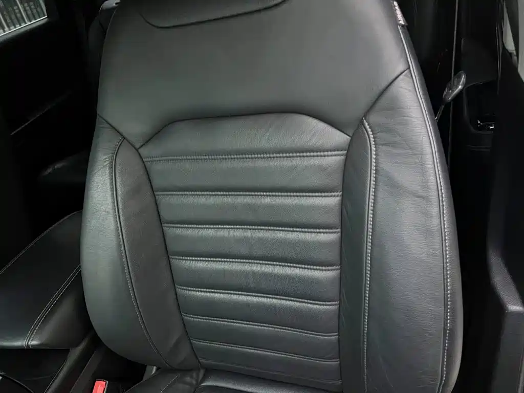 Ford Edge — миниатюра 14