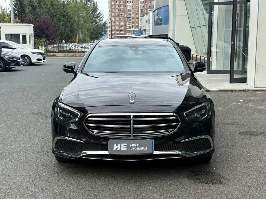 Mercedes-Benz E-Class — миниатюра 2