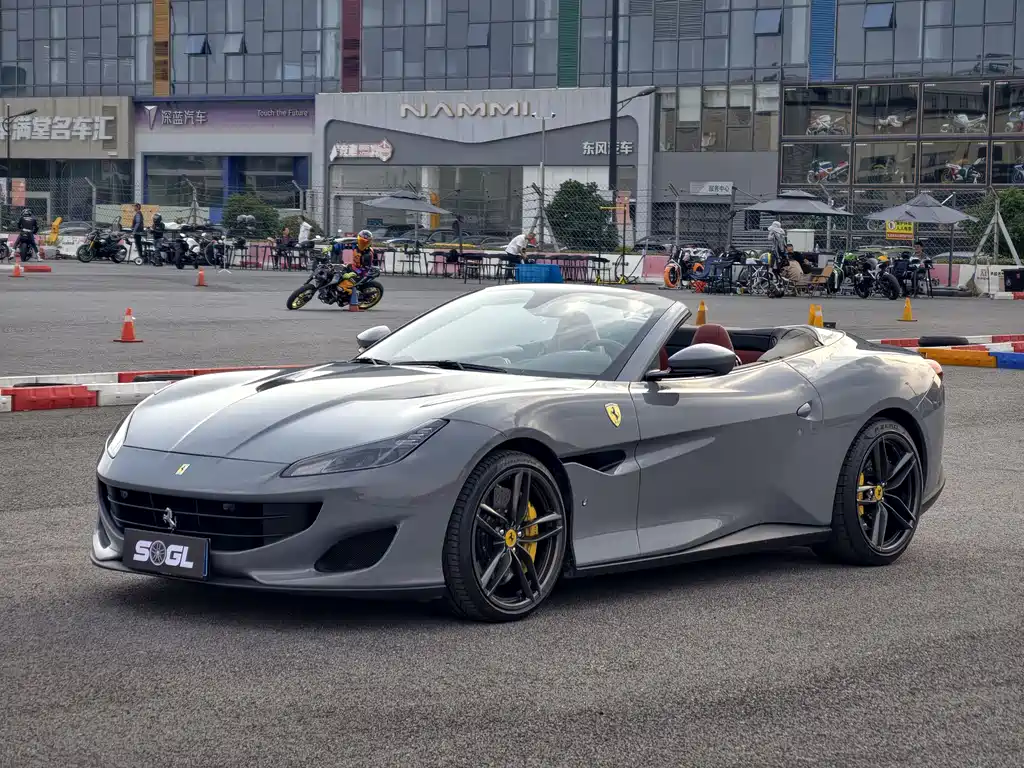 Купить Ferrari Portofino