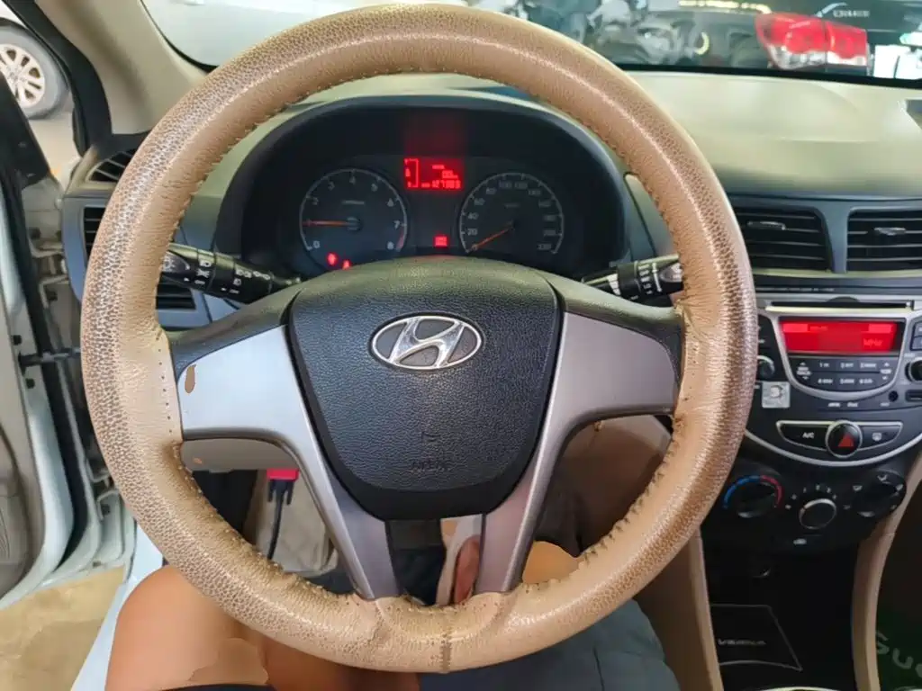 Hyundai Verna — миниатюра 11