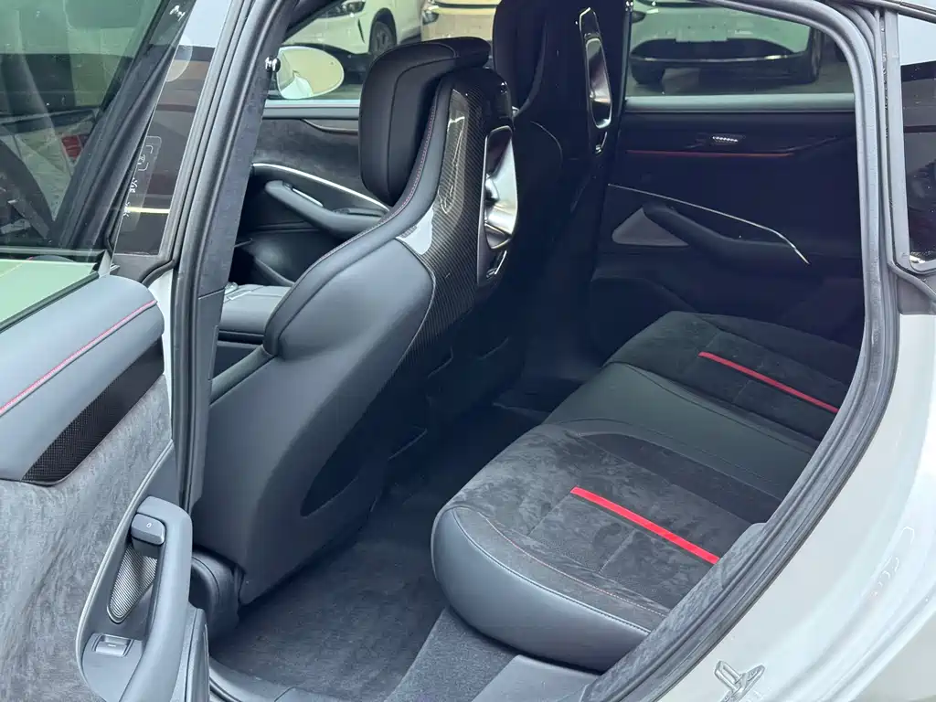 XIAOMI CAR XIAOMI SU7 ULTRA