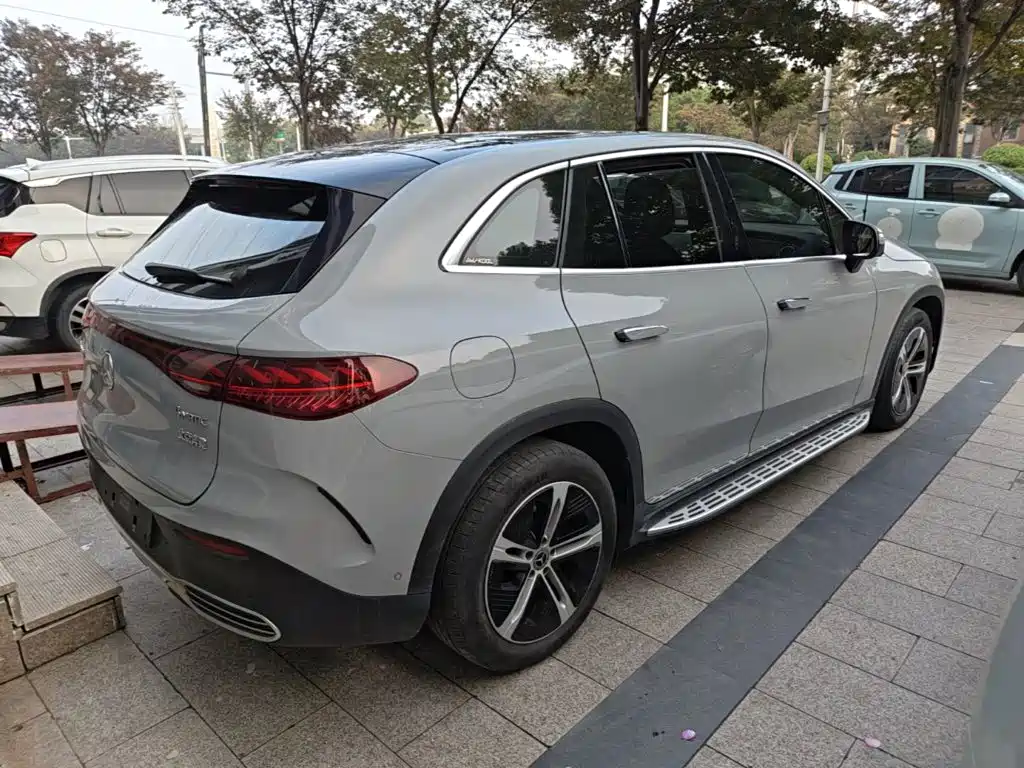 Mercedes-Benz EQE SUV — миниатюра 7