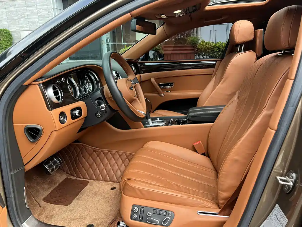 Bentley Flying Spur — миниатюра 5
