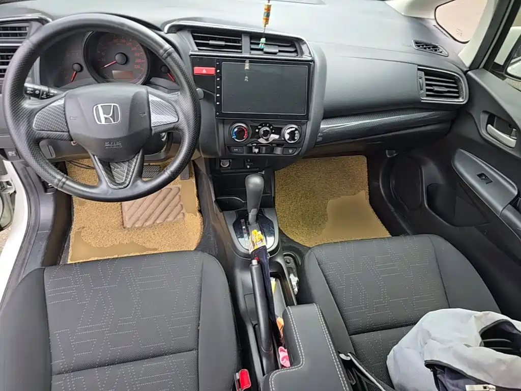 Honda Fit — миниатюра 10