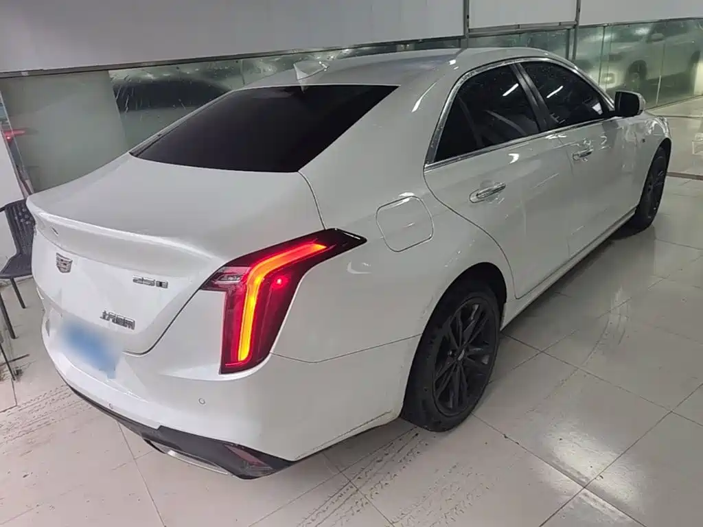 Cadillac CT4 — миниатюра 7