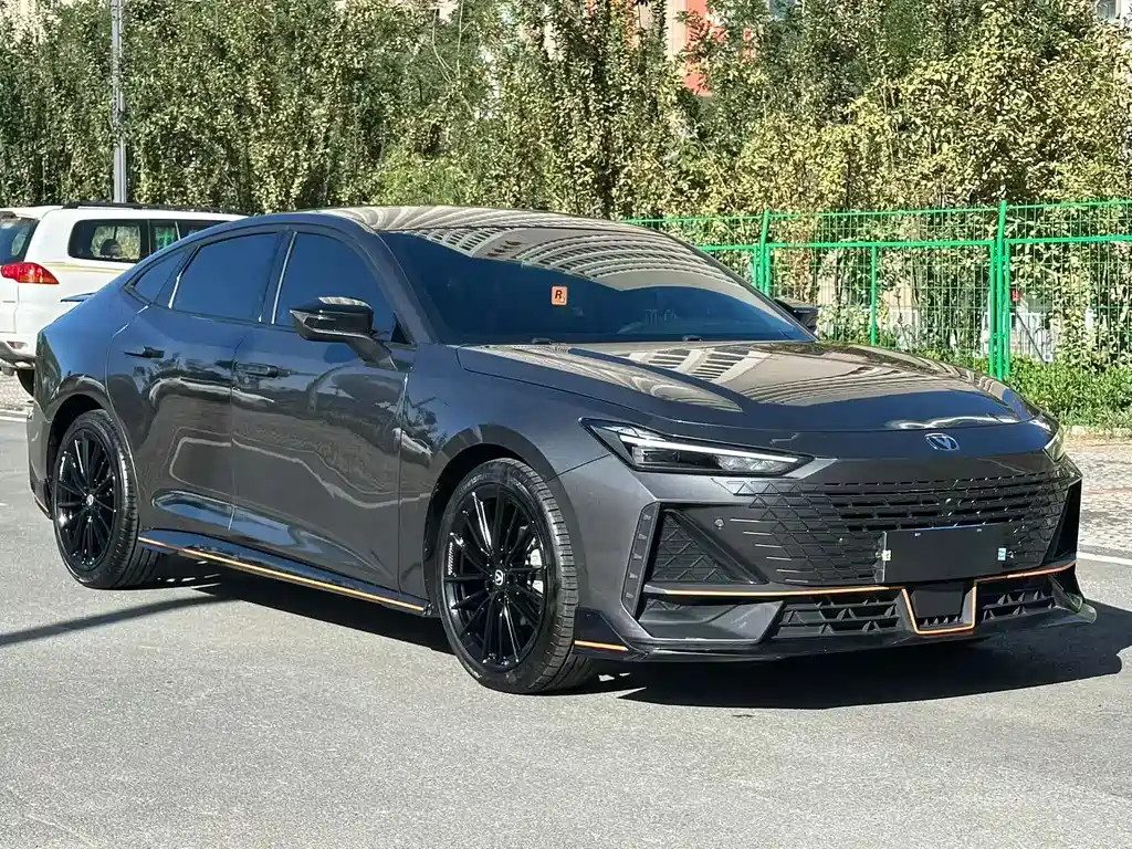 Changan UNI-V — миниатюра 3
