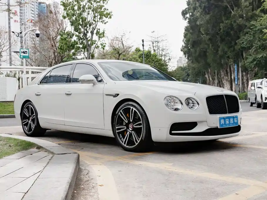 Bentley Flying Spur — миниатюра 3