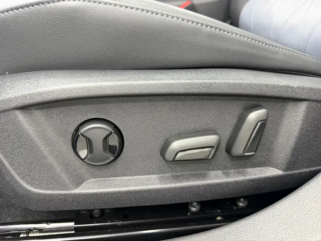 Volkswagen Lavida — миниатюра 16