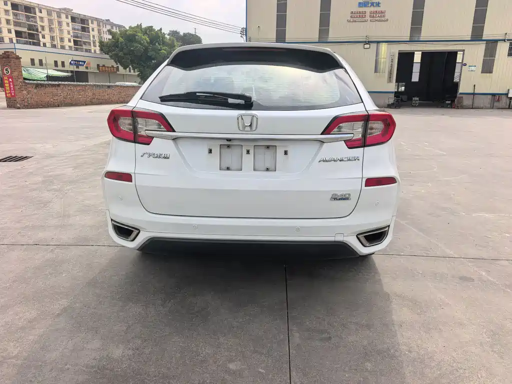 Honda Avancier — миниатюра 6