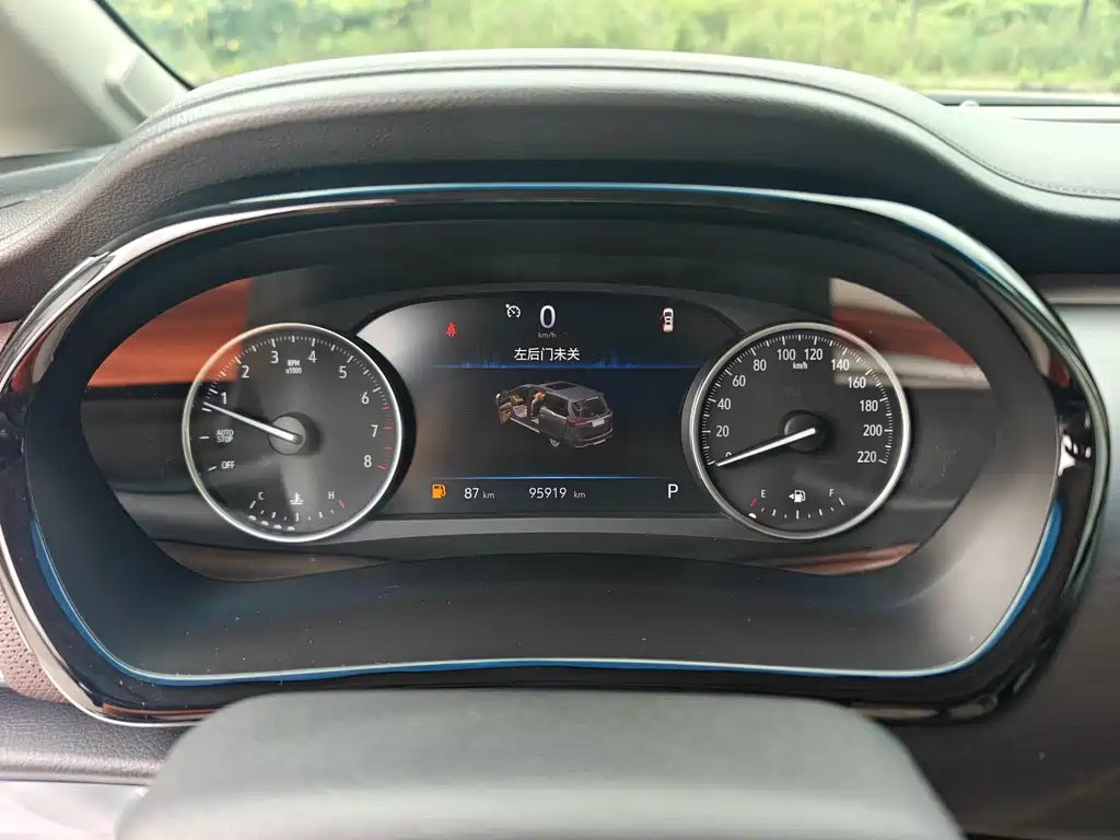 Buick GL8 — миниатюра 13