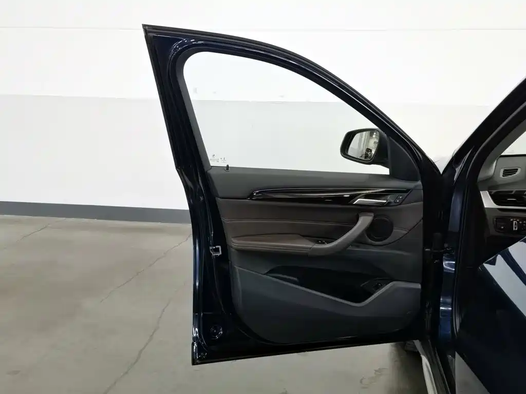 BMW X1 — миниатюра 8