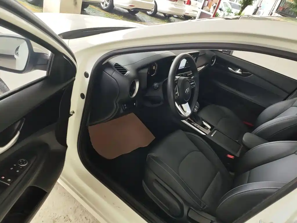 Kia K3 — миниатюра 16