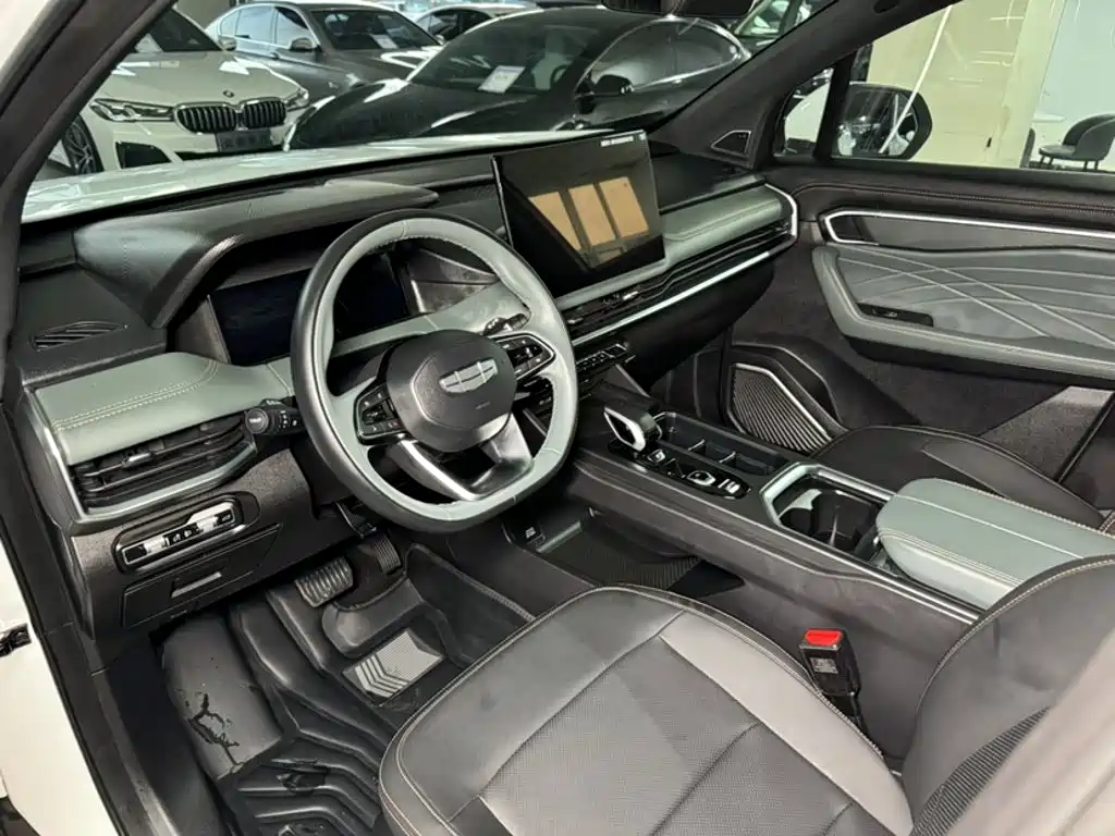 Geely Haoyue L — миниатюра 13