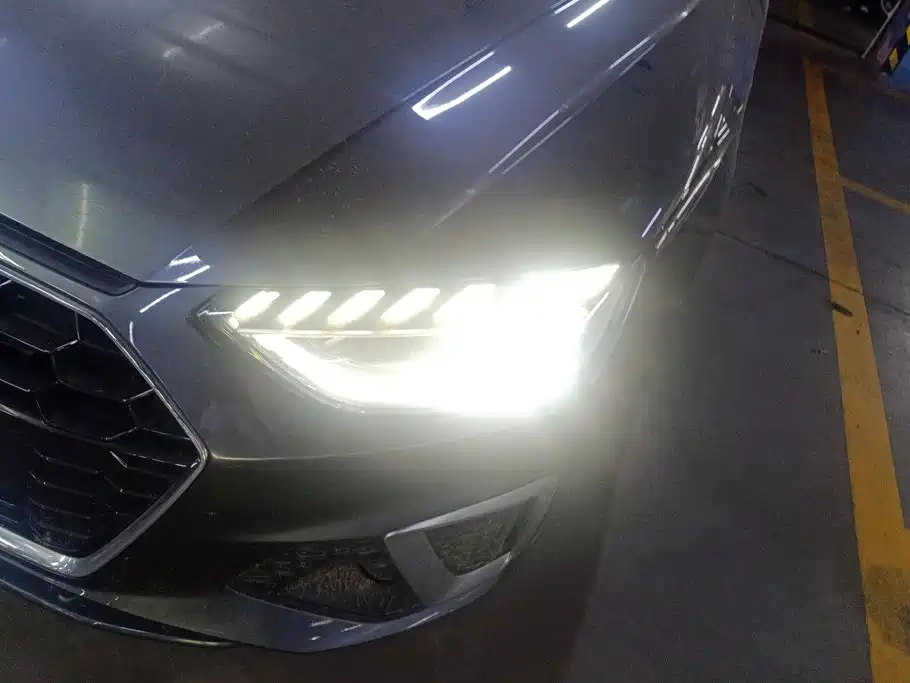 Audi A4L — миниатюра 5