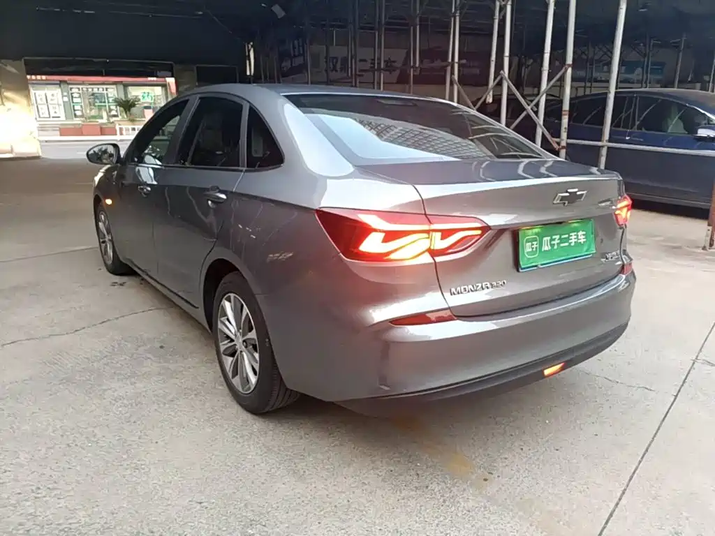 Chevrolet Monza — миниатюра 5