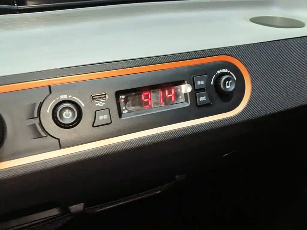 Wuling MINIEV — миниатюра 13