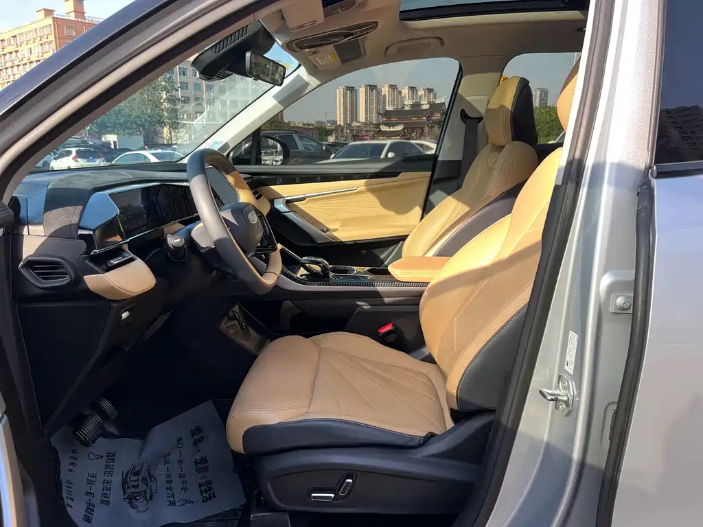 Geely Boyue L — миниатюра 10