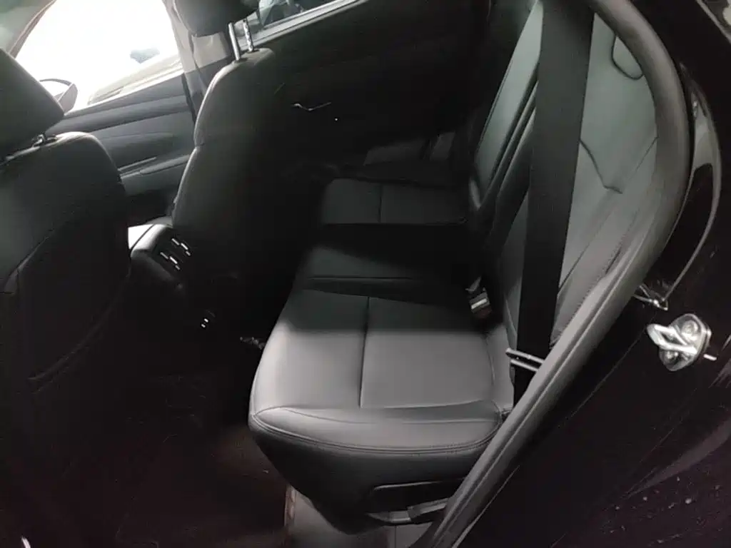 Hyundai Tucson — миниатюра 17