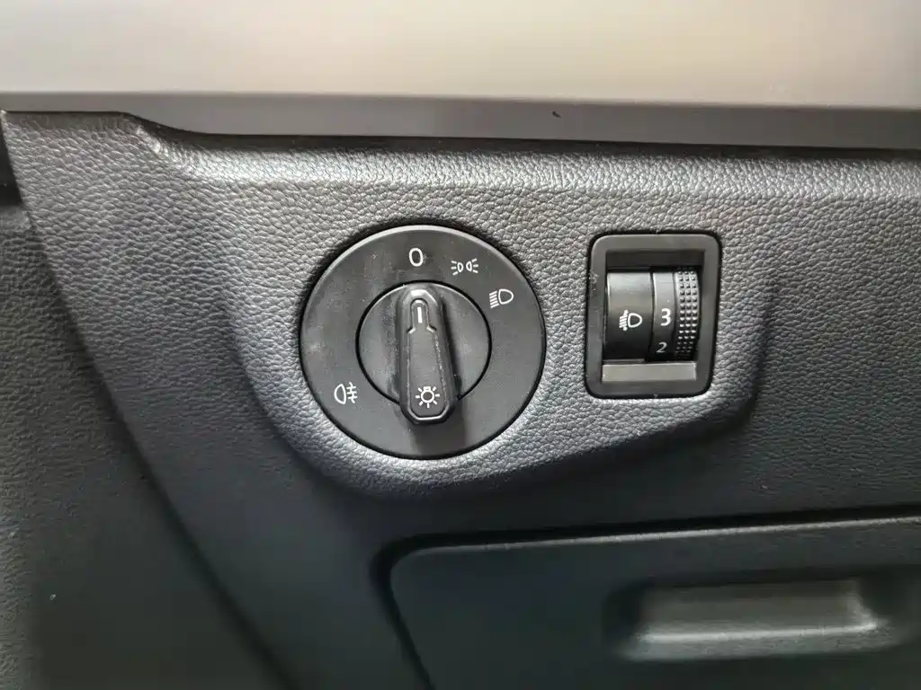 Volkswagen Lavida — миниатюра 21
