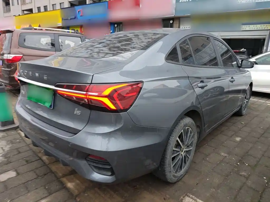 Roewe i5 — миниатюра 7