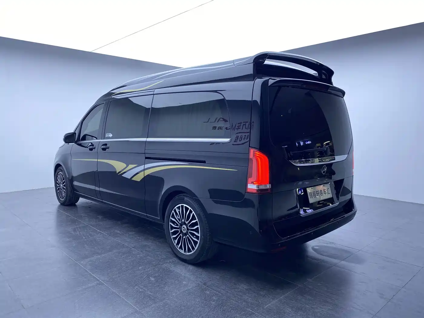 Mercedes-Benz V-Class