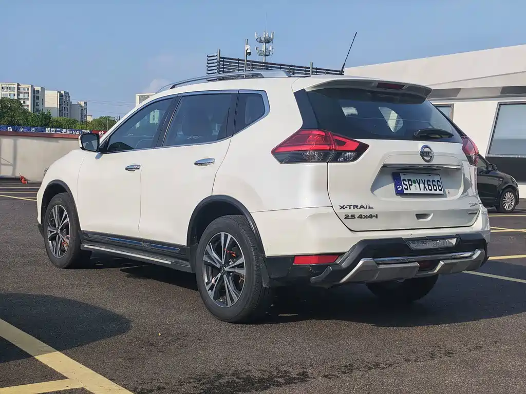 Nissan X-Trail — миниатюра 8
