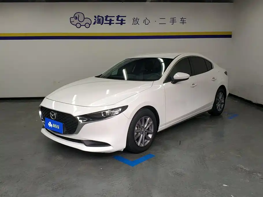 Mazda 3 Axela 2022
