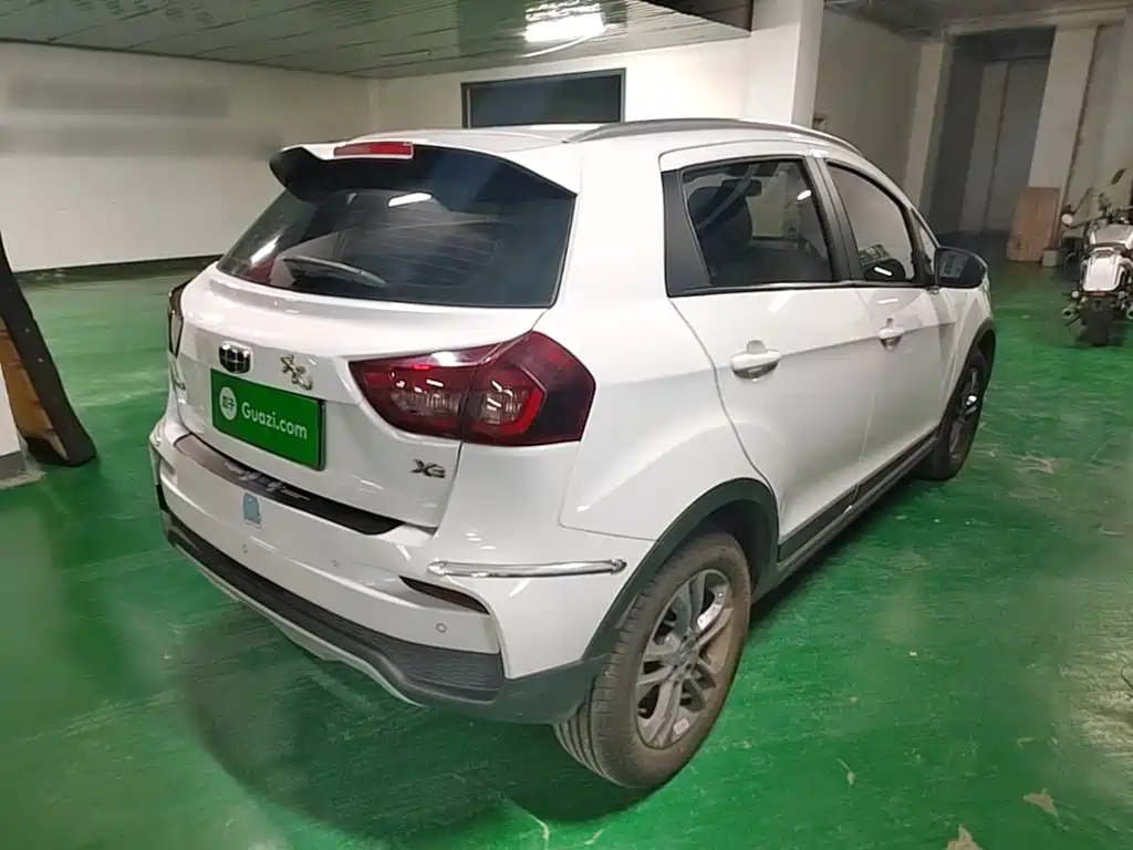 Geely Vision X3 — миниатюра 7