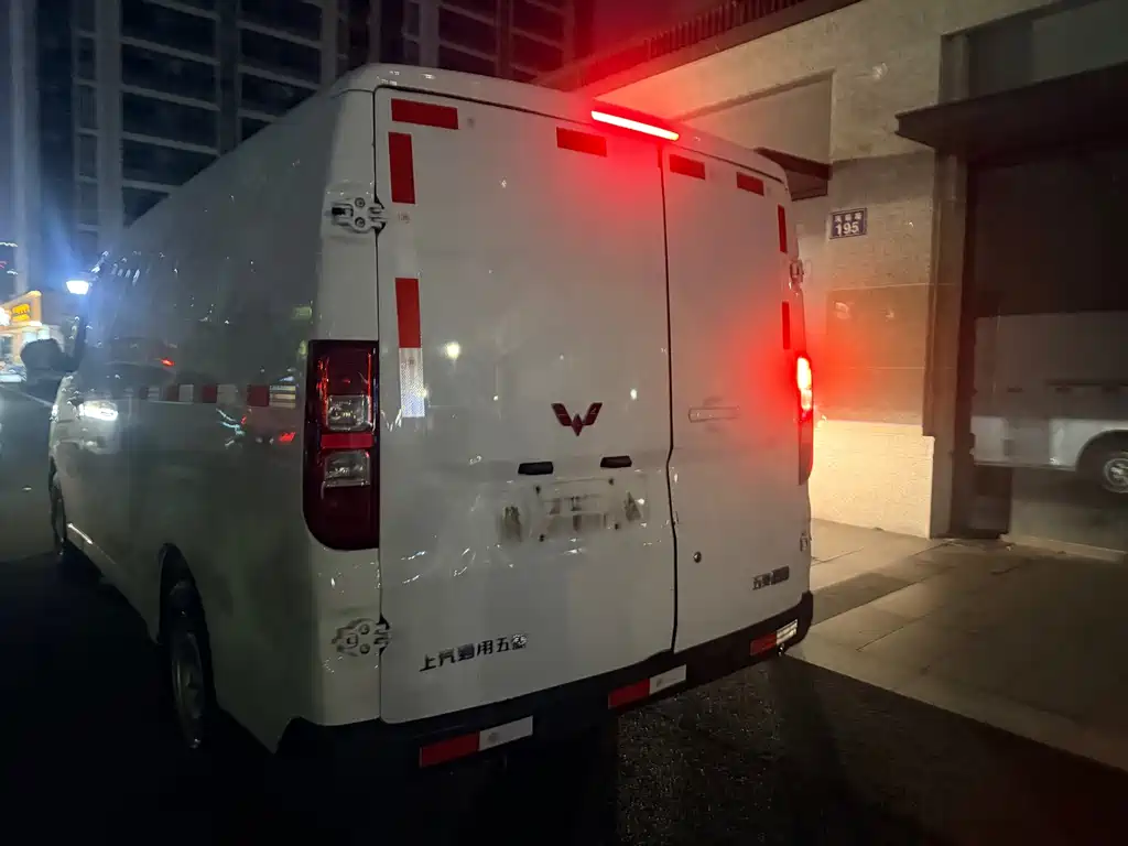 Wuling Yangguang — миниатюра 8