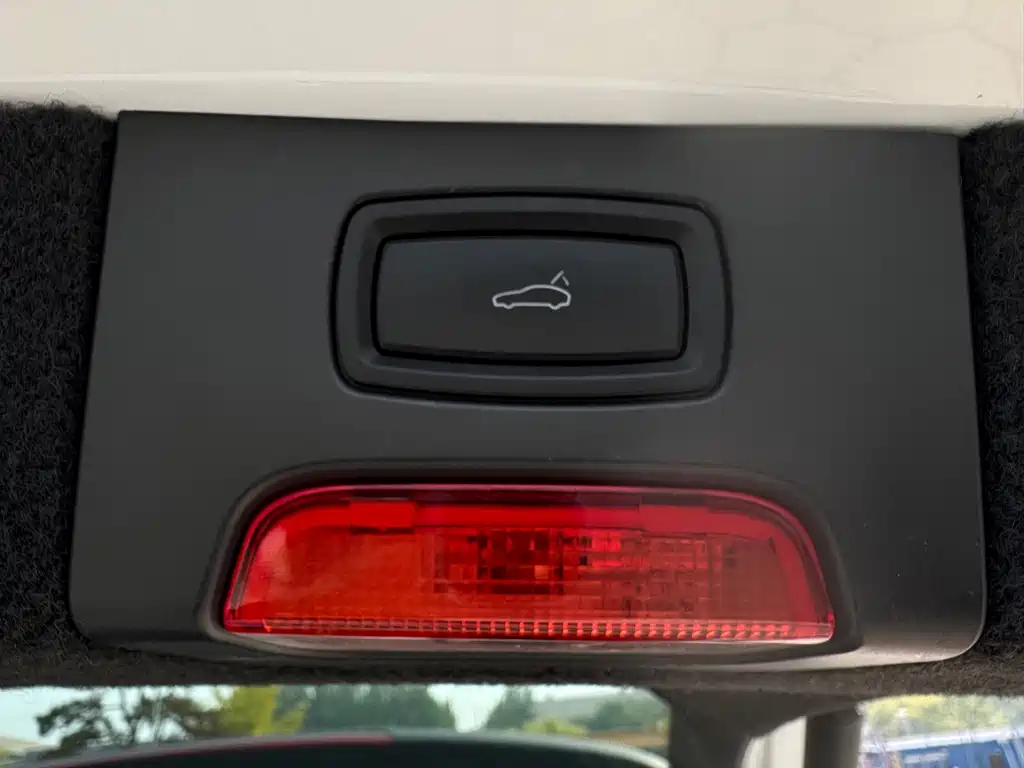 Porsche Cayenne — миниатюра 21