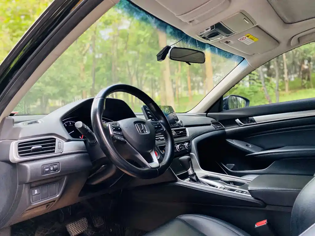 Honda Accord — миниатюра 11