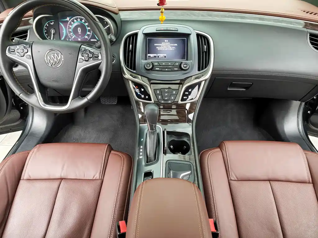 Buick LaCrosse — миниатюра 11