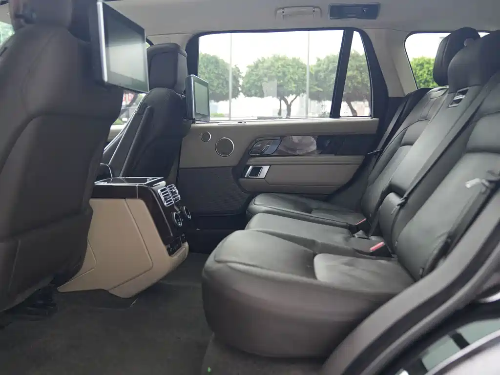 Land Rover Range Rover — миниатюра 6
