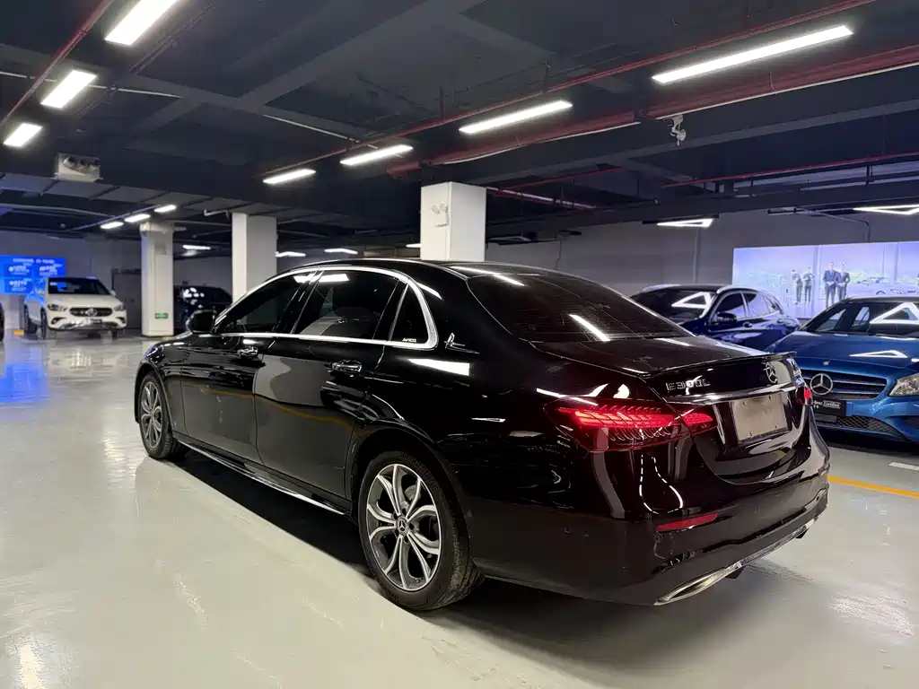 MERCEDES-BENZ E CLASS