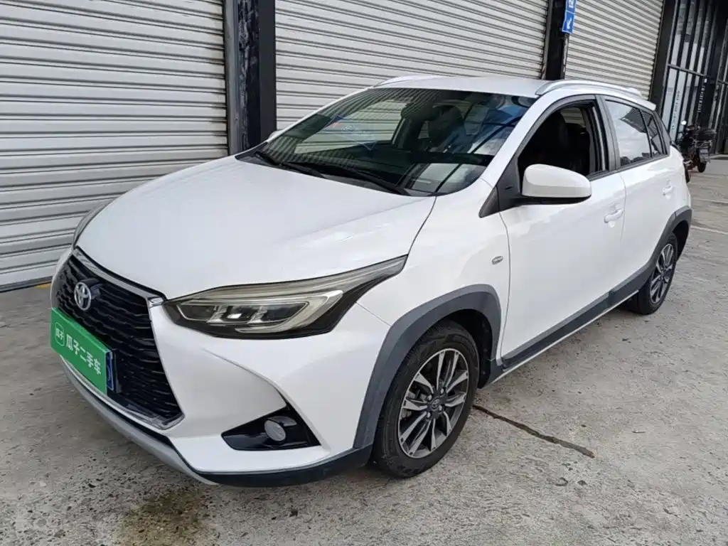 Toyota Yaris L — миниатюра 2